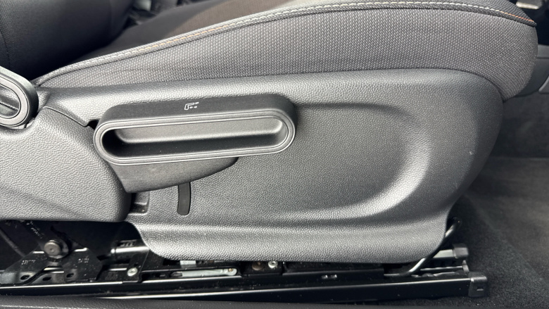 MINI Hatchback 1.5 Cooper Classic 3dr Auto Petrol Hatchback